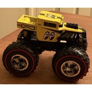 HOT WHEELS MONSTER TRUCKS HOT ROD BONE SHAKER MOONEYES DIECAST Loose